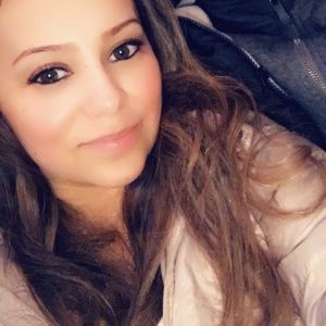 Meet your Posher, Angie